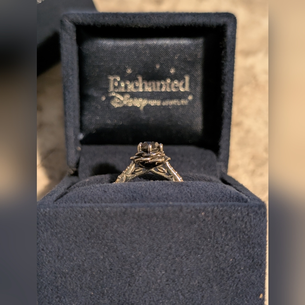 Enchanted Collection - Maleficent Ring - Picture 4 of 5